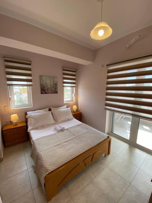 Keskos Luxury Villa อาร์เตมีดา ภายนอก รูปภาพ