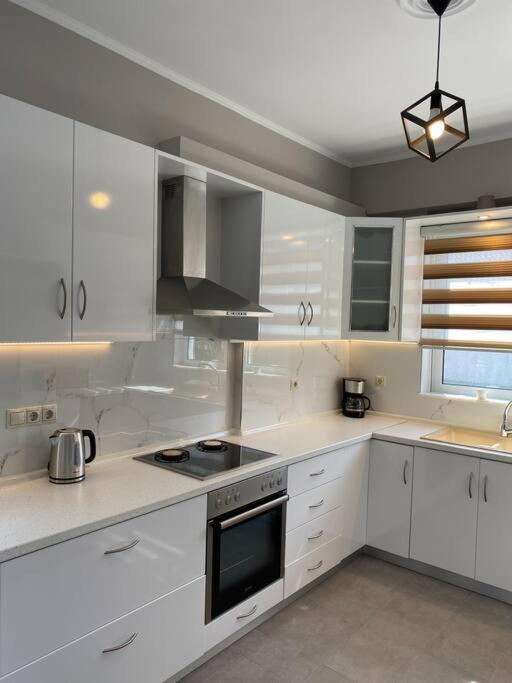 Keskos Luxury Villa อาร์เตมีดา ภายนอก รูปภาพ